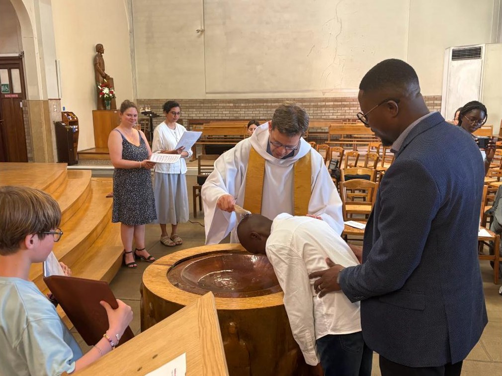 Baptême d’un enfant à Saint-Joseph des Épinettes