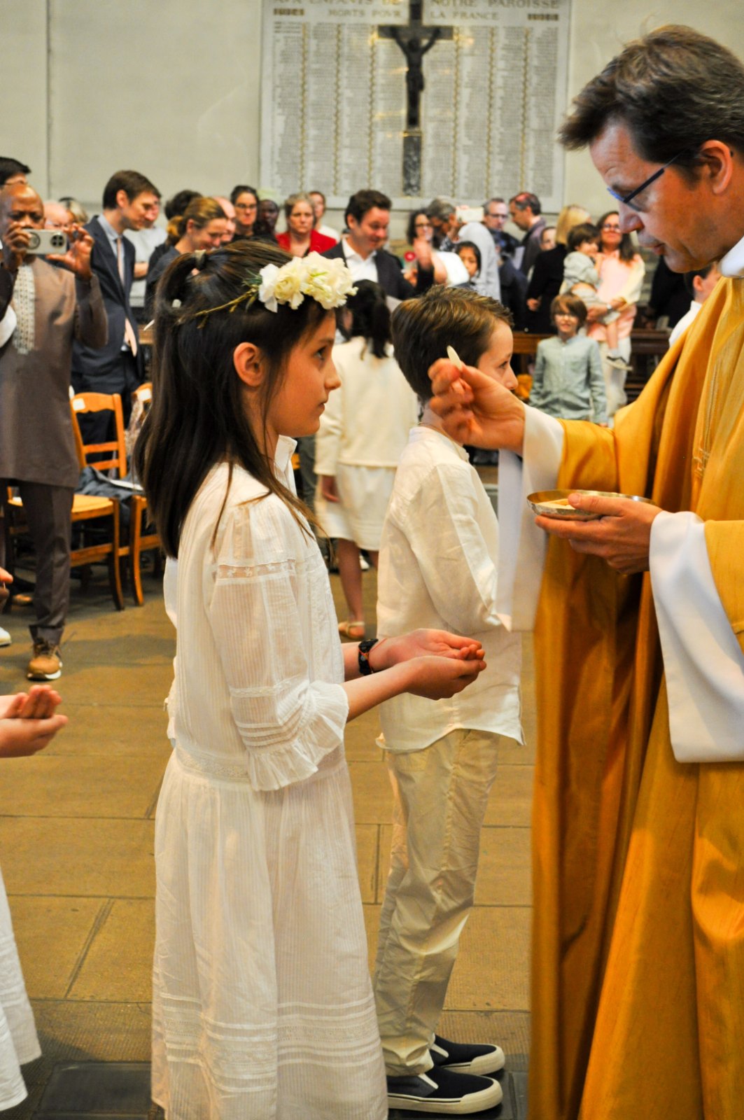 Première communion des enfants à Saint-Joseph des Épinettes